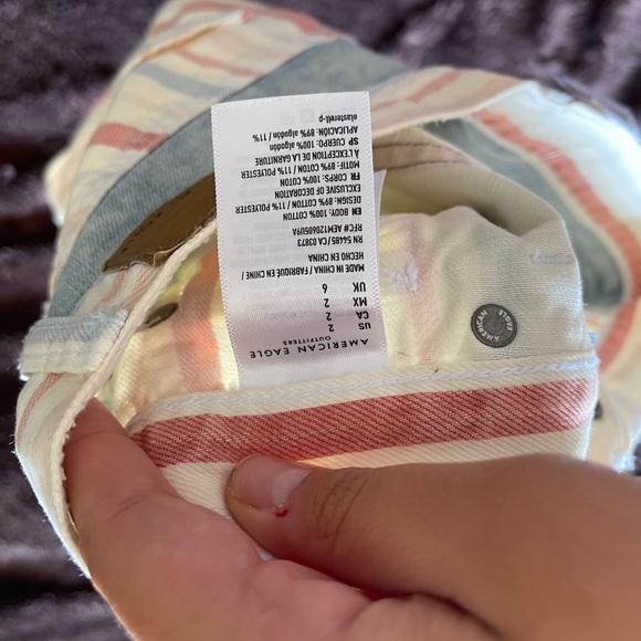 NWT American Eagle Hi-Rise Mom Shorts White Red Blue Stripe - Picture 5 of 5
